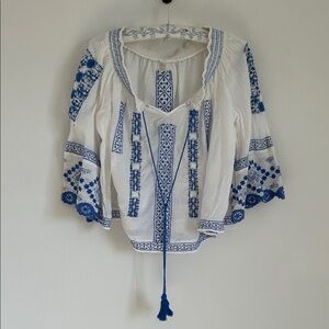 Free People Top White & Blue Embroidered Blouse w Crochet Bell Sleeves Sz XS